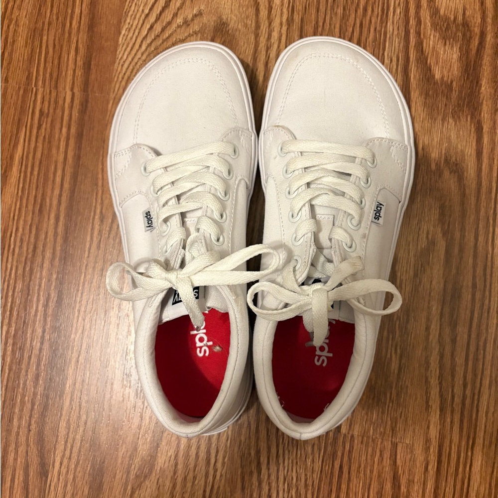 Splay Wide Toe Box Shoes